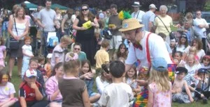 Children's Entertainer in Kent Magic OZ the best GUARANTEED